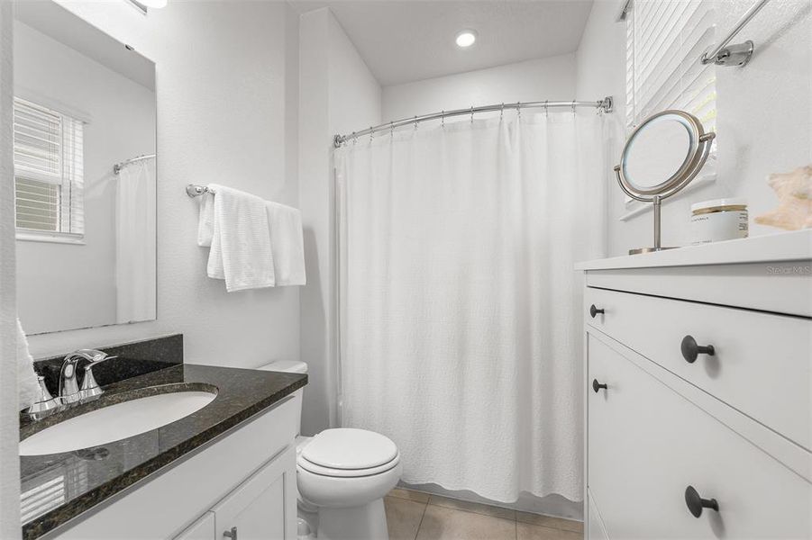 Furnished interior view inside a new home in , Clermont (Image 25).