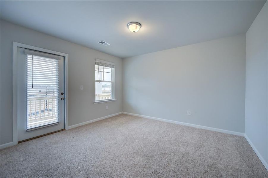 Spacious, unfurnished interior of a new home in Cooper Park, McDonough (Image 17).