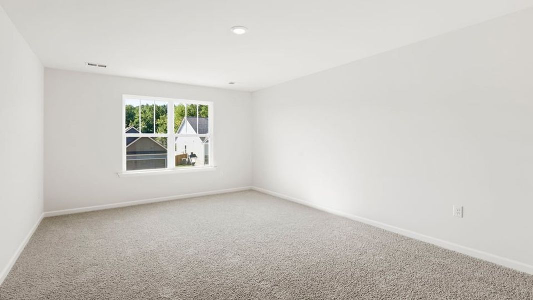 Spacious, unfurnished interior of a new home in Sherwood Gardens, Landrum (Image 34).