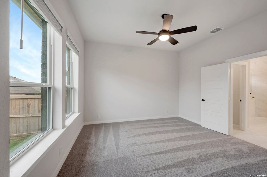 Spacious, unfurnished interior of a new home in , New Braunfels (Image 17).