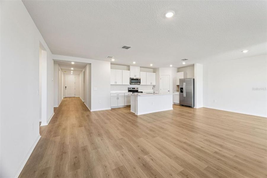 Spacious, unfurnished interior of a new home in Wynnstone - Signature Series, Davenport (Image 14).