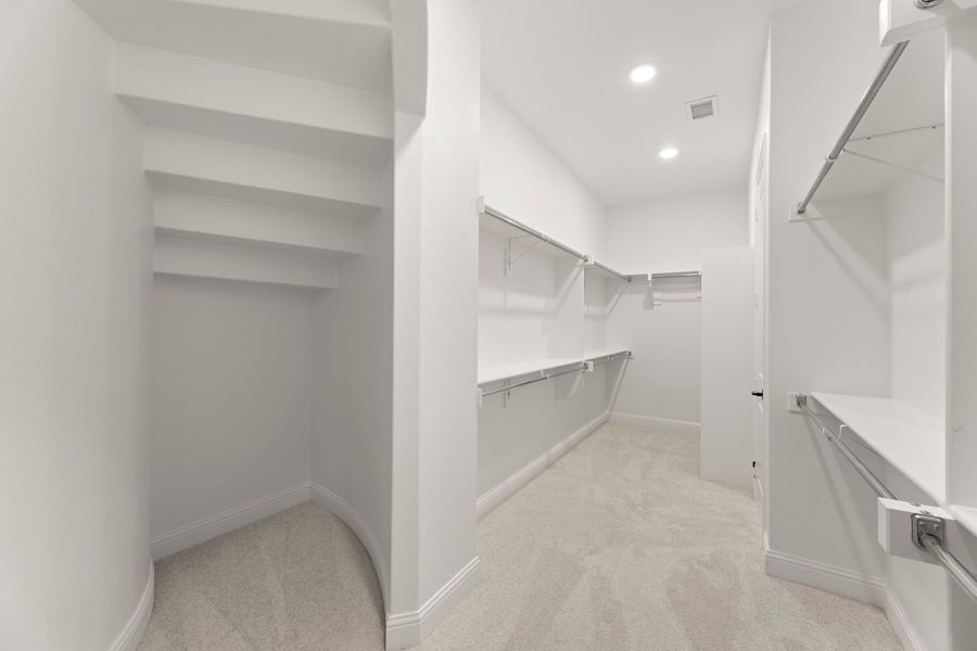 Spacious, unfurnished interior of a new home in Nelson Lake Estates, Rockwall (Image 22).