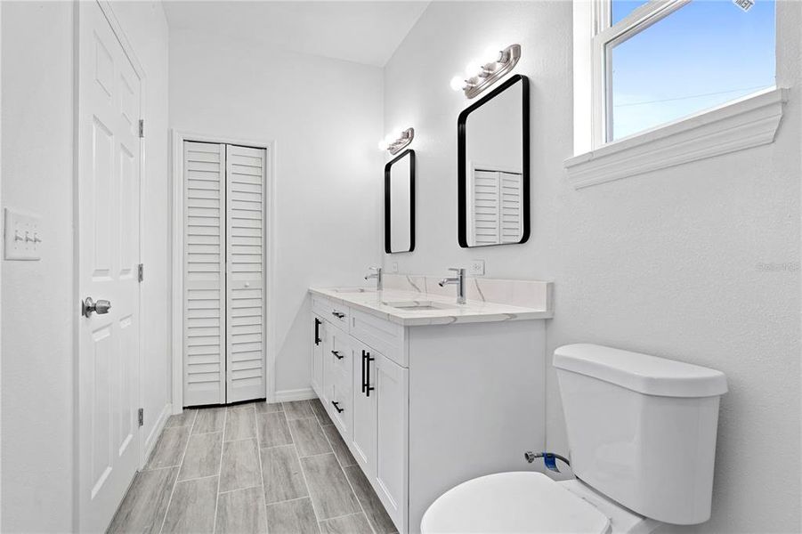 Furnished interior view inside a new home in , Ocala (Image 5).