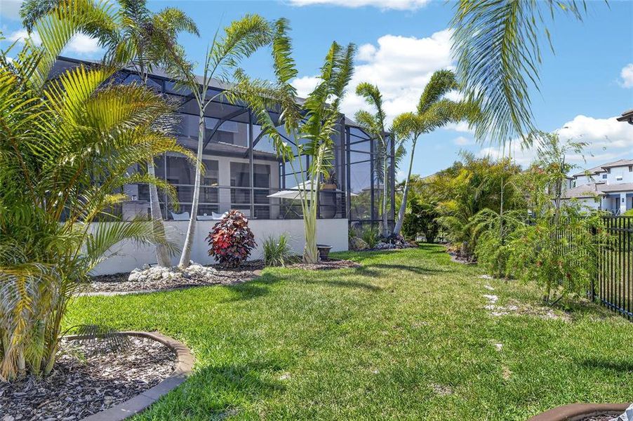 Exterior details and patio area of a home in SouthShore Yacht Club, Ruskin (Image 29).