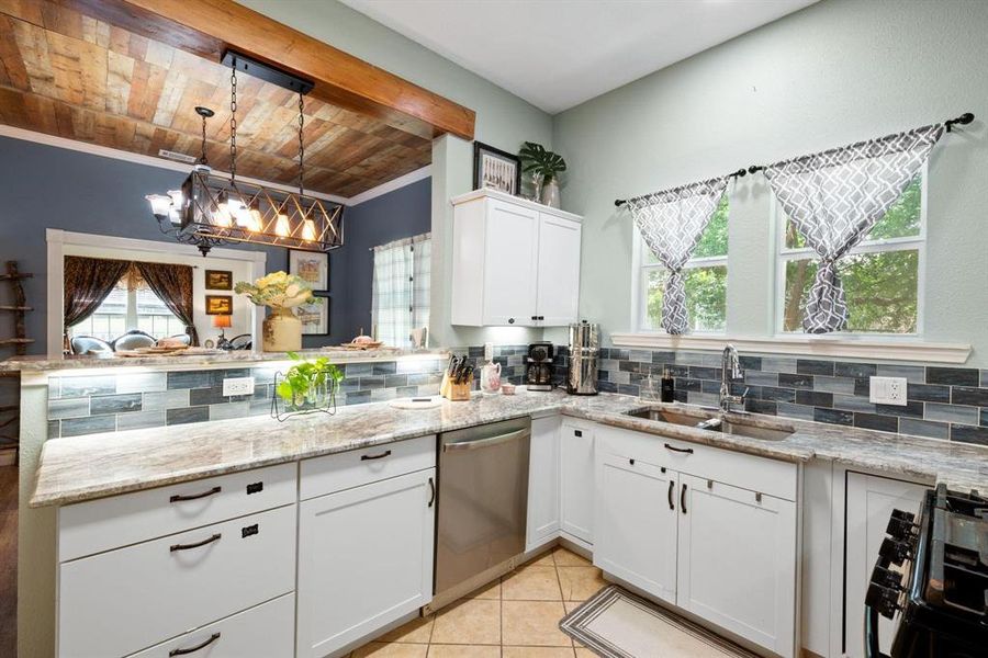 Furnished interior view inside a new home in , Mineral Wells (Image 10).