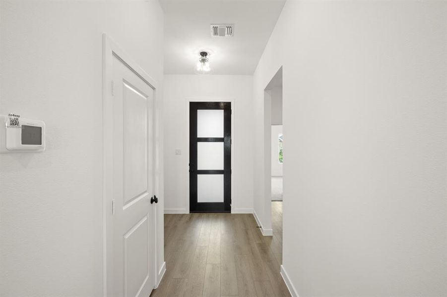 672 Tyronza- Entry-7448 672 Tyronza- Entry-7448