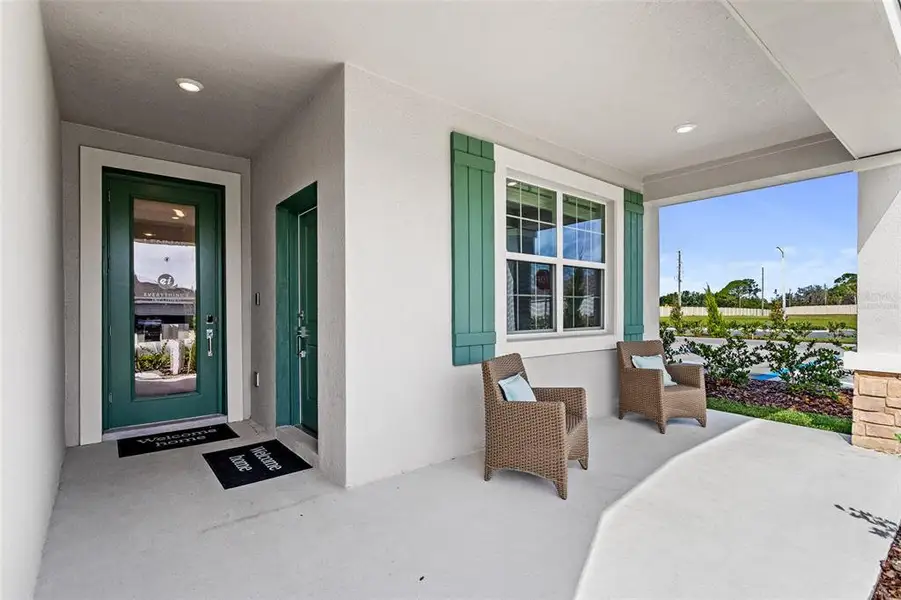 Exterior details and patio area of a home in , St. Cloud (Image 3).