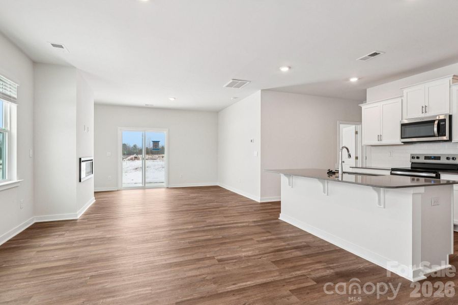 Spacious, unfurnished interior of a new home in Zion Springs, Hickory (Image 32).