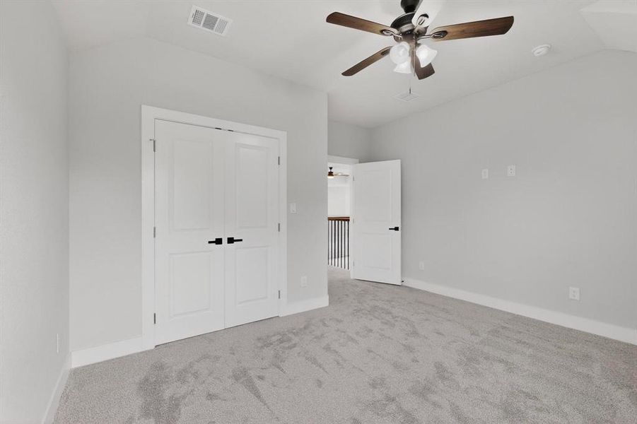 Spacious, unfurnished interior of a new home in , Rowlett (Image 29).