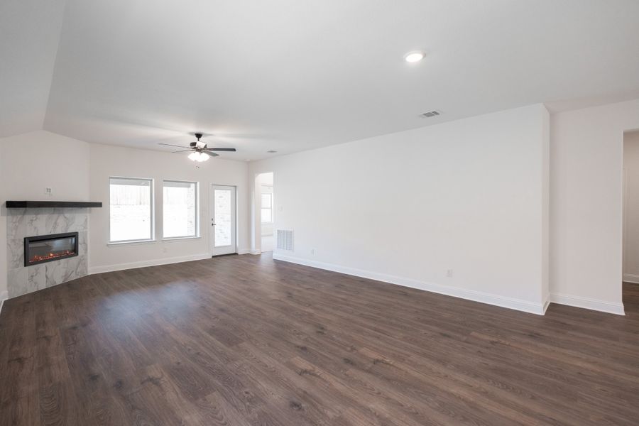 Spacious, unfurnished interior of a new home in Enclave at Legacy Hills, Celina (Image 12). Spacious, unfurnished interior of a new home in Enclave at Legacy Hills, Celina (Image 12).