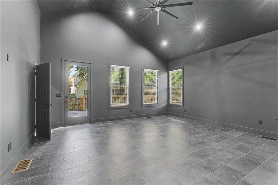 Spacious, unfurnished interior of a new home in , Atlanta (Image 20).