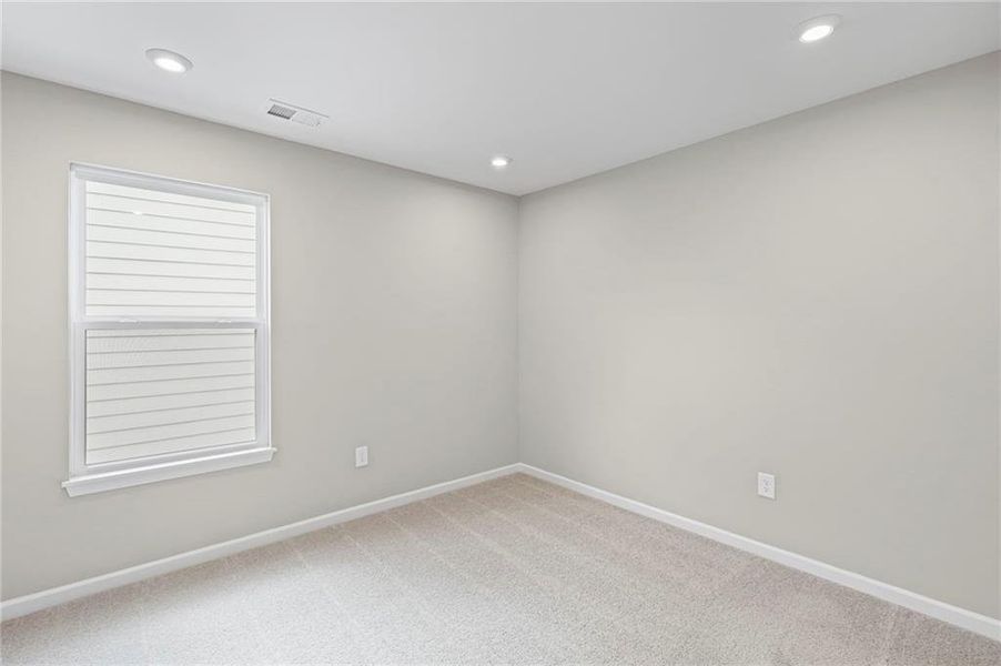 Spacious, unfurnished interior of a new home in Twin Lakes, Braselton (Image 15).
