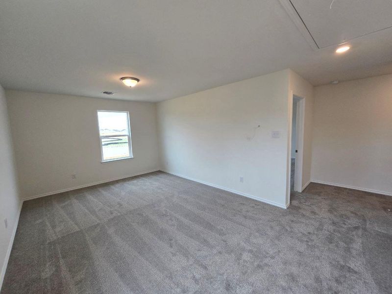 Spacious, unfurnished interior of a new home in Salerno - Heritage Collection, Round Rock (Image 7). Spacious, unfurnished interior of a new home in Salerno - Heritage Collection, Round Rock (Image 7).