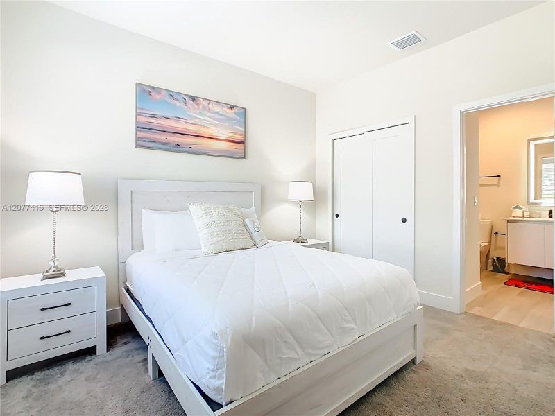 Furnished interior view inside a new home in , Clermont (Image 18).