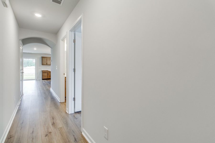 Spacious, unfurnished interior of a new home in Killians Crossing, Blythewood (Image 15).