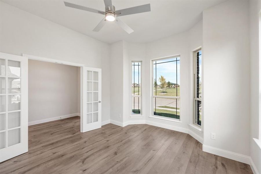 Spacious, unfurnished interior of a new home in Stone River Glen 50s, Royse City (Image 32). Spacious, unfurnished interior of a new home in Stone River Glen 50s, Royse City (Image 32).