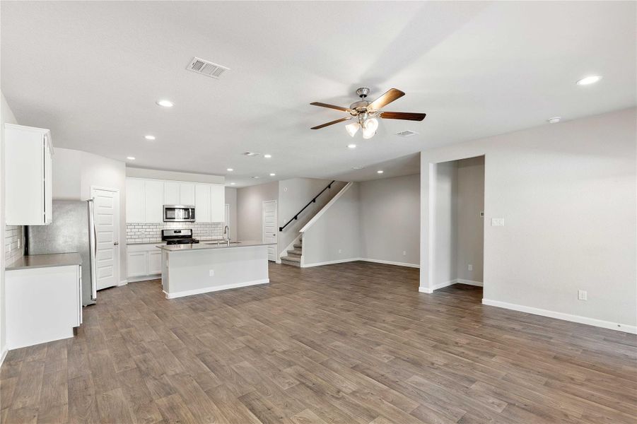 Spacious, unfurnished interior of a new home in , Anahuac (Image 18). Spacious, unfurnished interior of a new home in , Anahuac (Image 18).