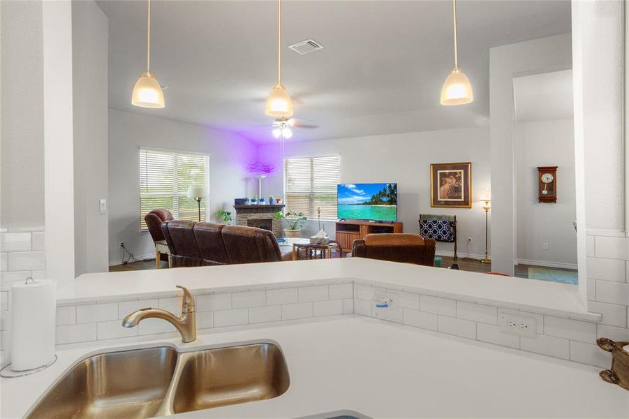 Furnished interior view inside a new home in Saddle Creek, Waco (Image 7).