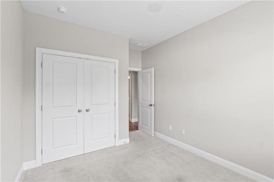 Spacious, unfurnished interior of a new home in , Atlanta (Image 14).