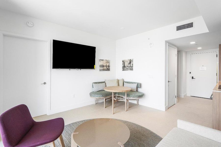 008-601Northeast1stAvenue-Miami-FL-33132