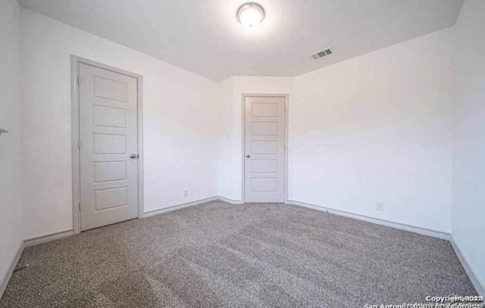 Spacious, unfurnished interior of a new home in , San Antonio (Image 15).