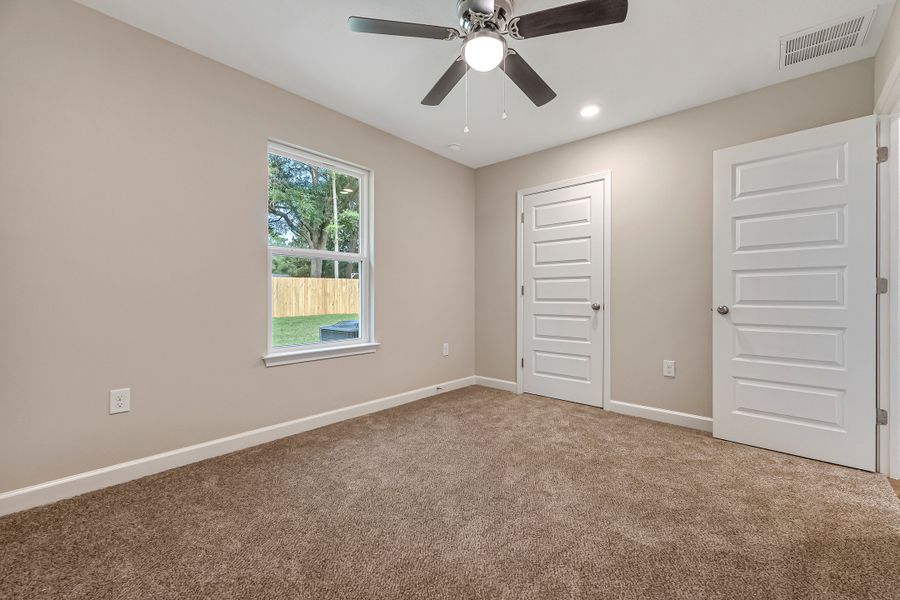 Representative unfurnished interior of a home built from the Dalton by CJL Homes in Oak Hollow, Crestview (Image 42).