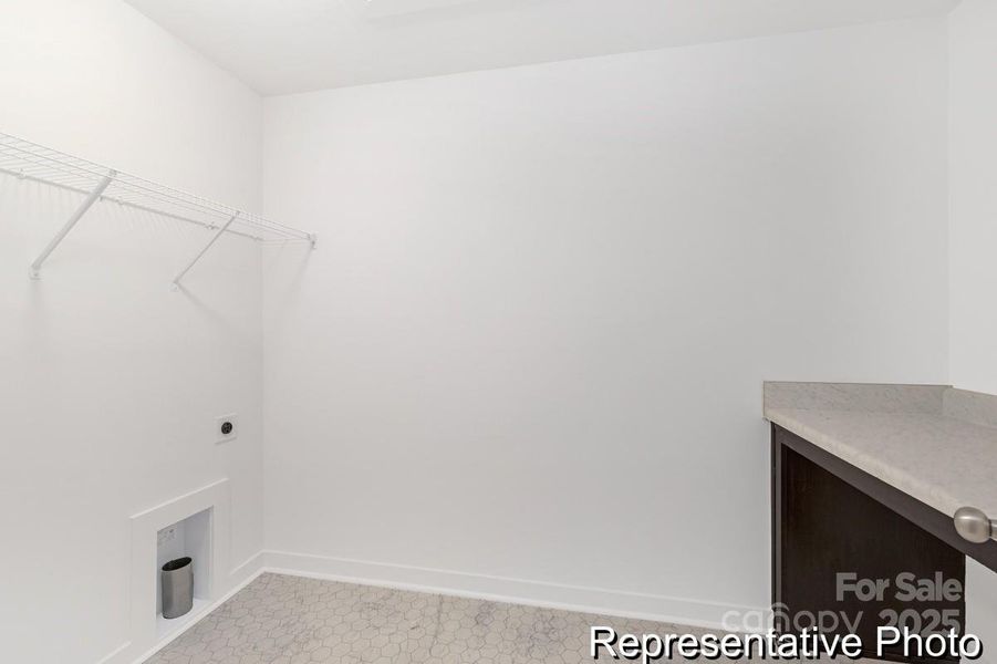 Spacious, unfurnished interior of a new home in Beaver Creek, Statesville (Image 18).