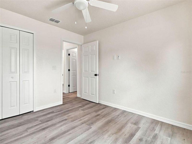 Spacious, unfurnished interior of a new home in , Spring Hill (Image 29).