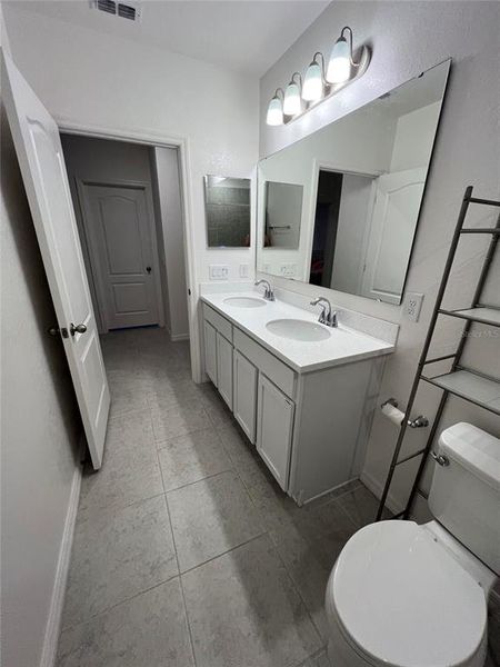Furnished interior view inside a new home in , Punta Gorda (Image 19).