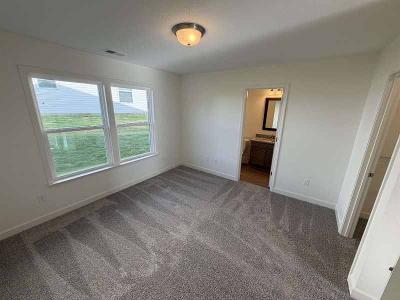 Spacious, unfurnished interior of a new home in Cleveland Meadows, Spartanburg (Image 11). Spacious, unfurnished interior of a new home in Cleveland Meadows, Spartanburg (Image 11).