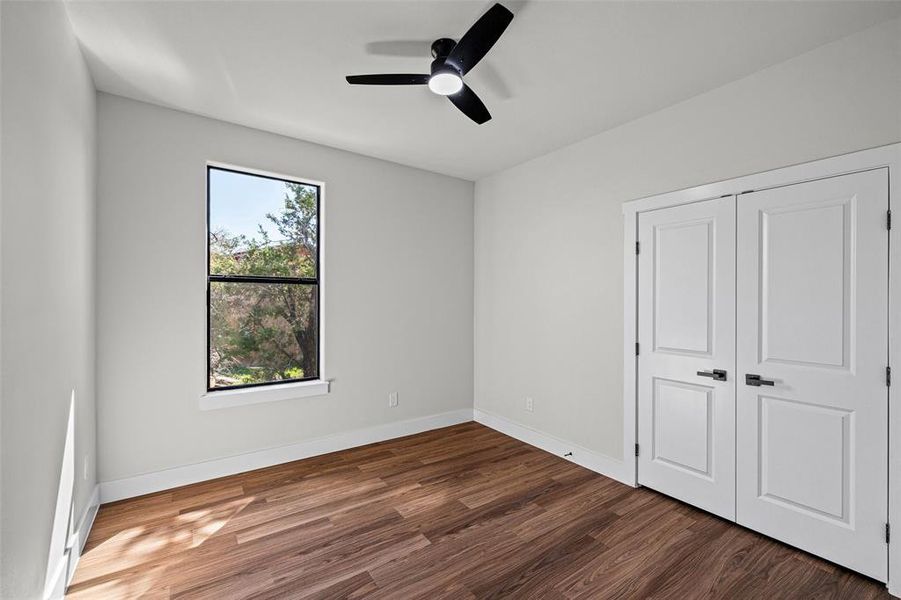 Spacious, unfurnished interior of a new home in , Granbury (Image 29).