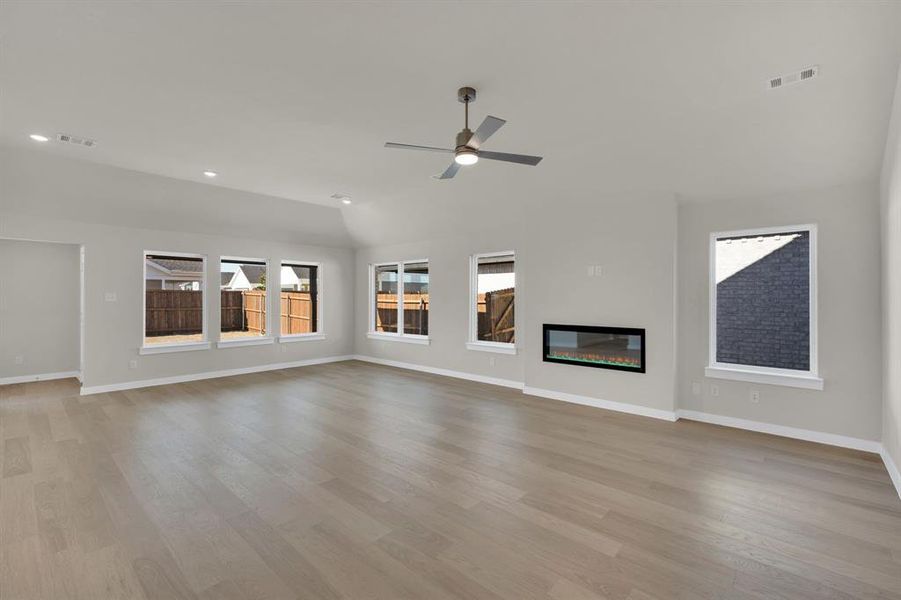 Spacious, unfurnished interior of a new home in Hickory Hill, Sherman (Image 15). Spacious, unfurnished interior of a new home in Hickory Hill, Sherman (Image 15).