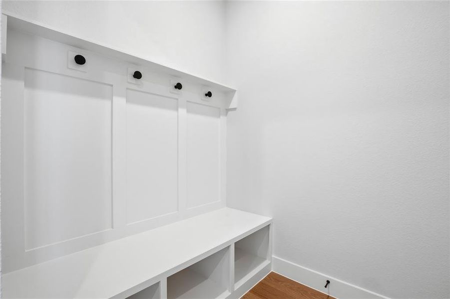 Spacious, unfurnished interior of a new home in Pecan Grove, Burleson (Image 20).