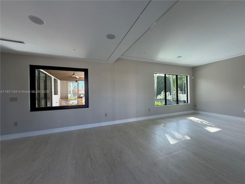 Spacious, unfurnished interior of a new home in , Hollywood (Image 22).