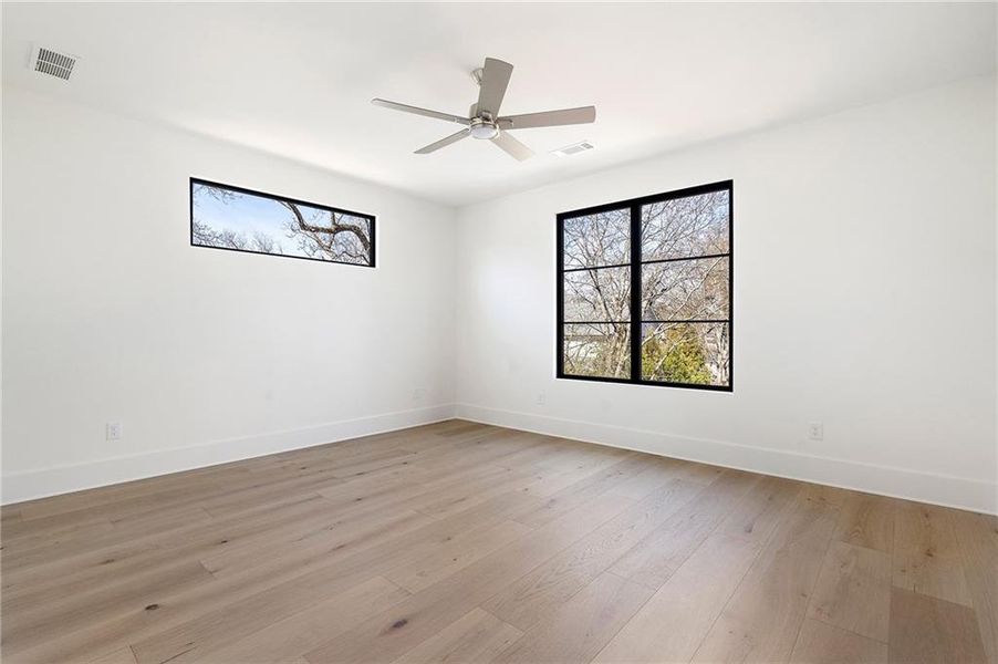 Spacious, unfurnished interior of a new home in , Alpharetta (Image 24). Spacious, unfurnished interior of a new home in , Alpharetta (Image 24).