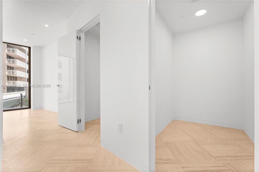 Spacious, unfurnished interior of a new home in , Miami (Image 25).
