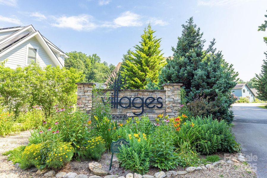 The Villages at Crest Mountain offers a unique blend of nature and convenience - just minutes away from vibrant West Asheville and downtown Asheville.