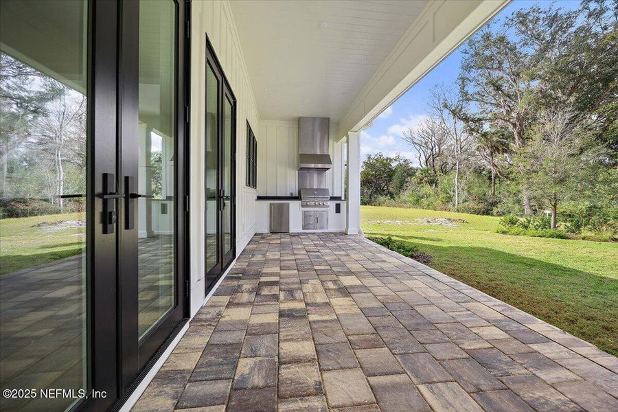 Exterior details and patio area of a home in , Ponte Vedra (Image 30).