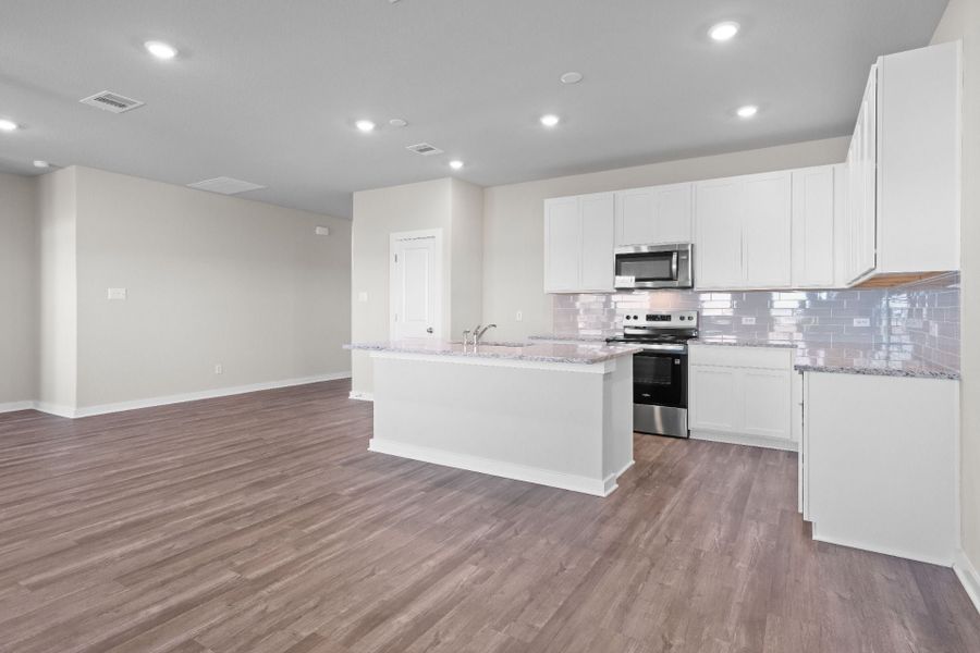 4br New Home in Jarrell, TX.  - Slide 6