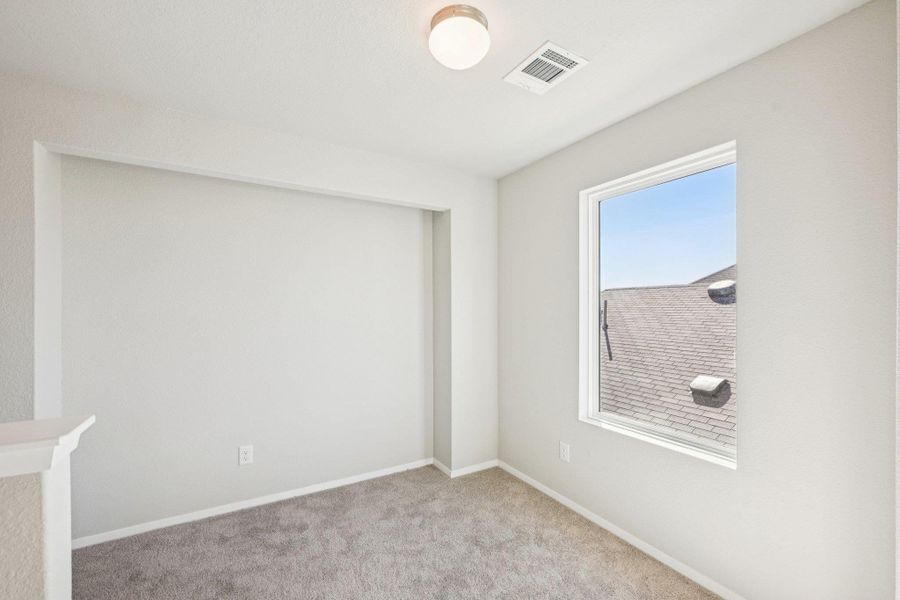 Spacious, unfurnished interior of a new home in Cascade, Liberty Hill (Image 23).