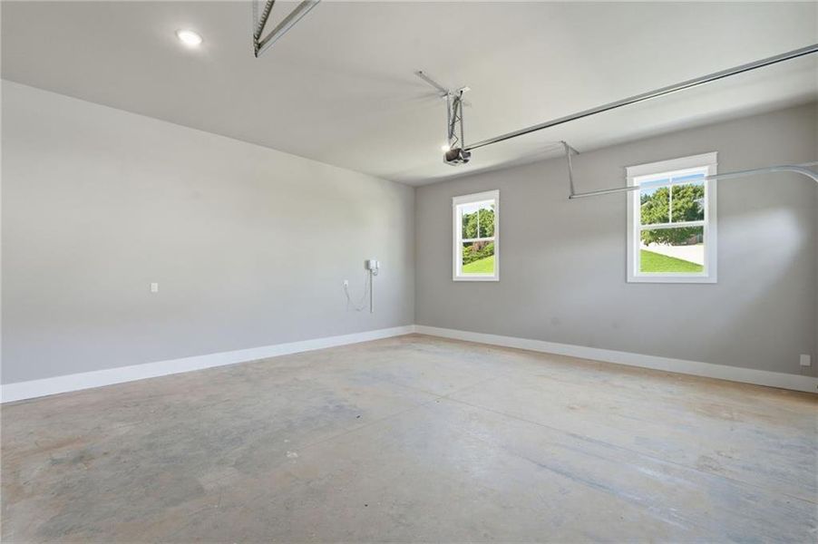 Spacious, unfurnished interior of a new home in , Flowery Branch (Image 61). Spacious, unfurnished interior of a new home in , Flowery Branch (Image 61).