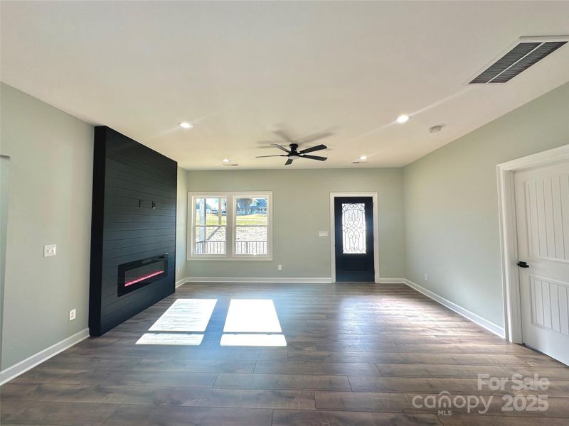 Spacious, unfurnished interior of a new home in , Maiden (Image 24).