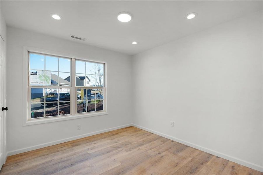 Spacious, unfurnished interior of a new home in , Calhoun (Image 14).