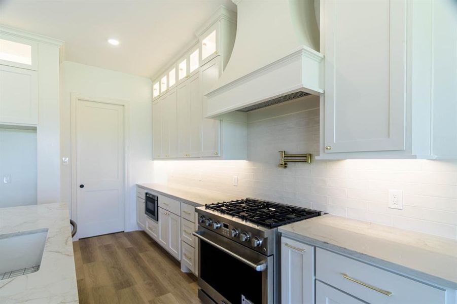 Furnished interior view inside a new home in , Caddo Mills (Image 13). Furnished interior view inside a new home in , Caddo Mills (Image 13).