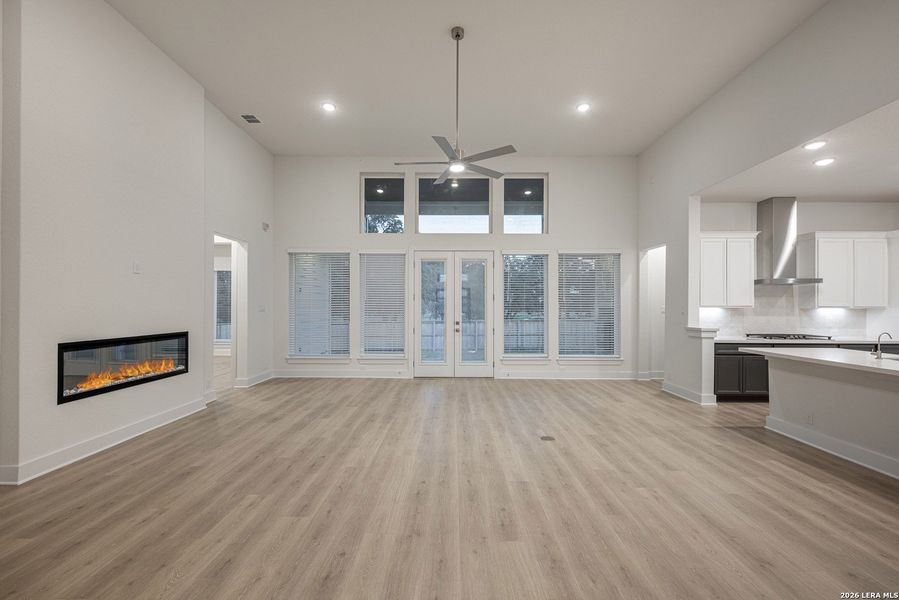 Spacious, unfurnished interior of a new home in Mesa Western, Cibolo (Image 12).