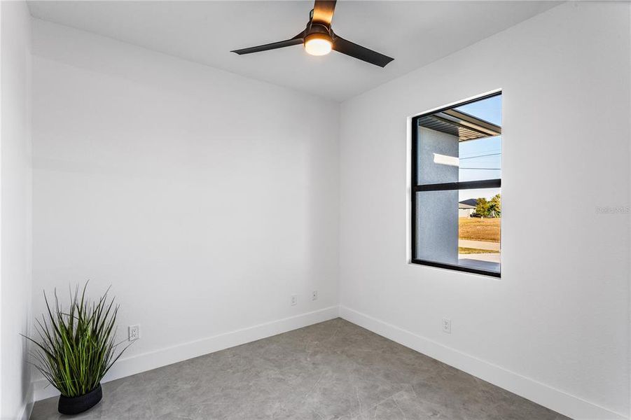 Spacious, unfurnished interior of a new home in , Cape Coral (Image 28).