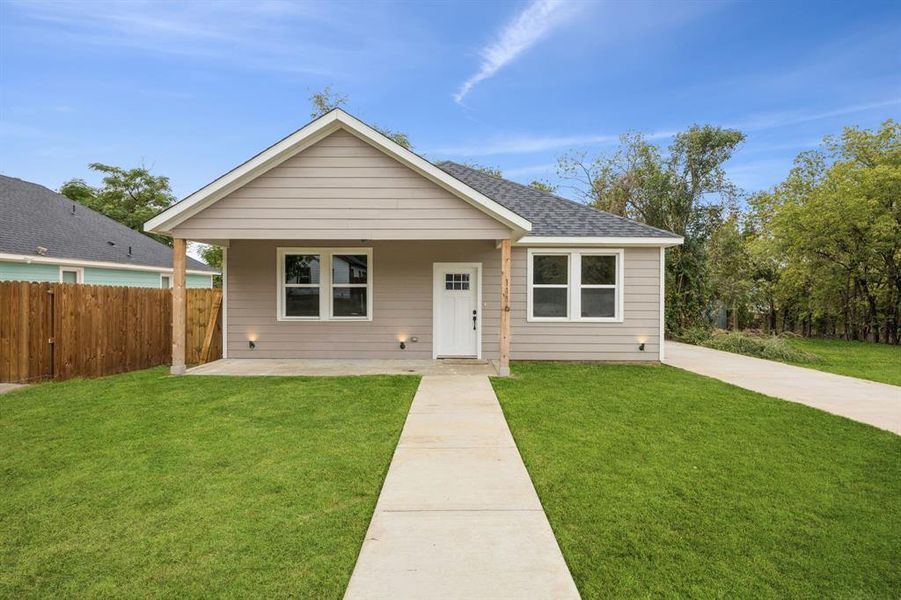Front exterior of a new home in , Fort Worth, TX, highlighting curb appeal (Image 1). Front exterior of a new home in , Fort Worth, TX, highlighting curb appeal (Image 1).