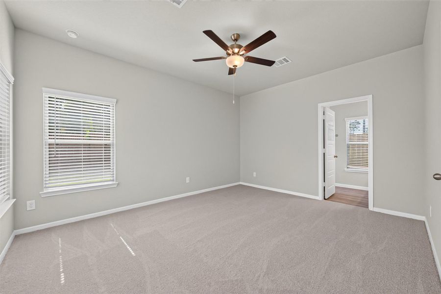 Spacious, unfurnished interior of a new home in Woodland Lakes, Huffman (Image 22). Spacious, unfurnished interior of a new home in Woodland Lakes, Huffman (Image 22).
