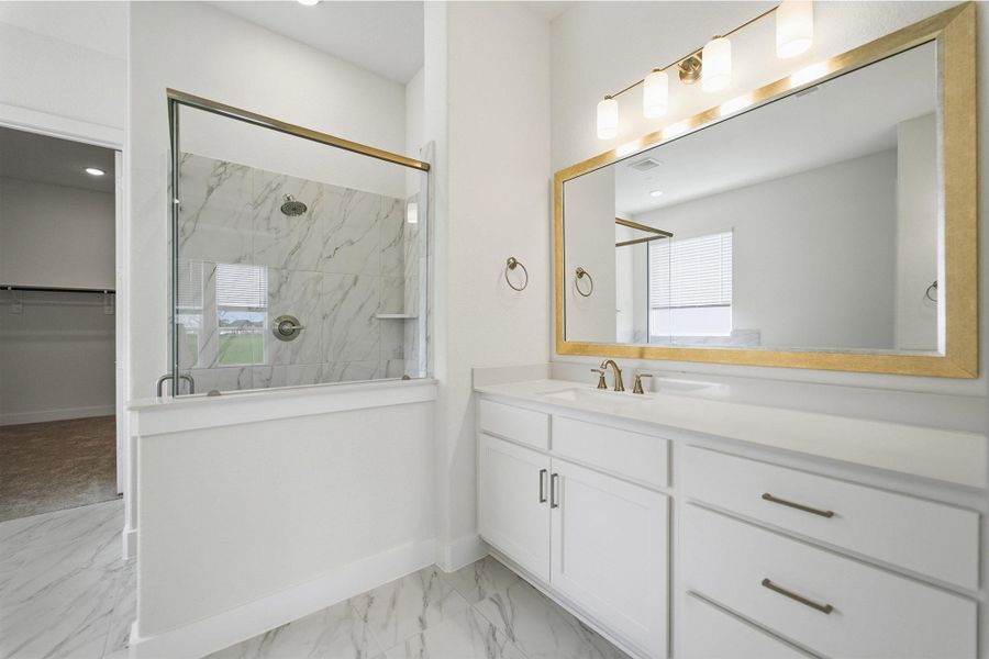 Furnished interior view inside a new home in Suncreek Estates, Rosharon (Image 13).