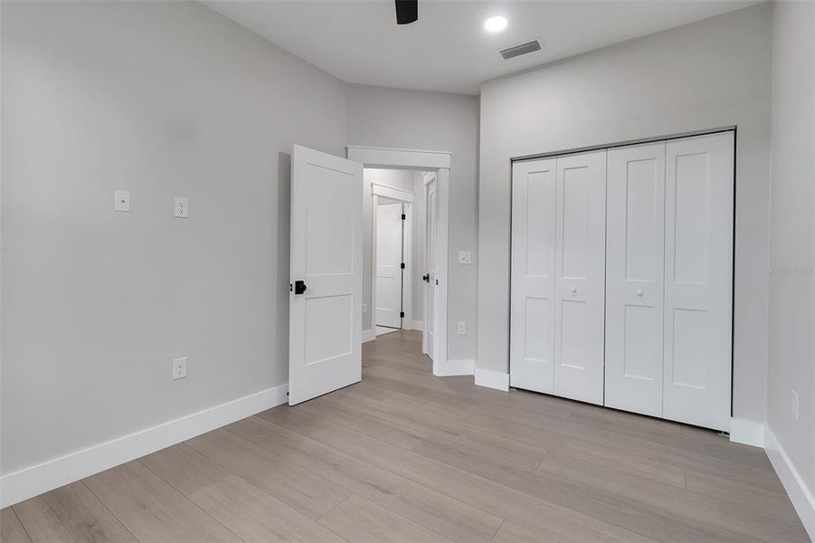 Spacious, unfurnished interior of a new home in , Venice (Image 21).